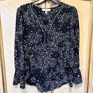 Libby Edelman Black & White Star Print Rhinestone Bell Sleeve Tunic Blouse